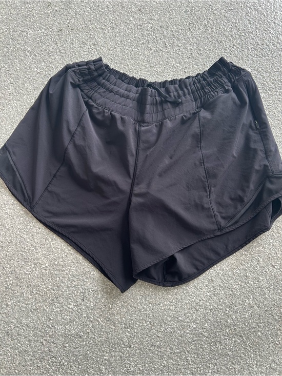 lululemon athletica Pants - Lululemon Women’s Hotty Hot Black Athletic Shorts Size 12